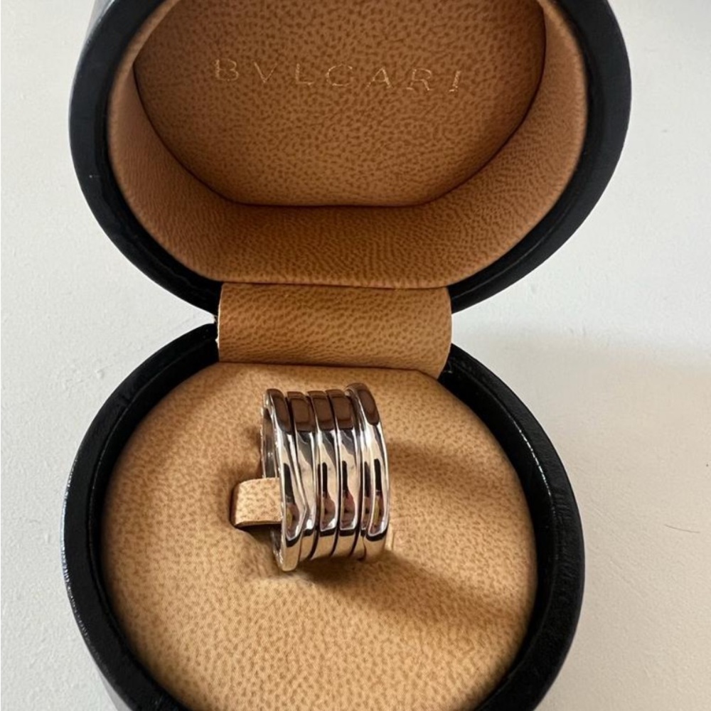 Like new, size 7 silver